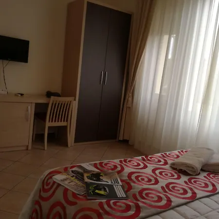 Ξενοδοχείο Playa 3*