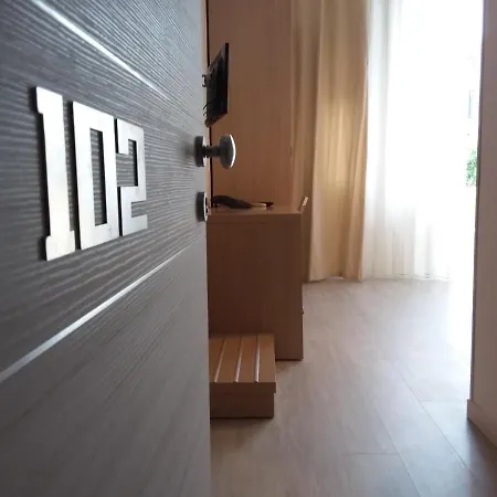 Ξενοδοχείο Playa 3*